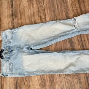 Hollister, super skinny light wash ripped jeans!